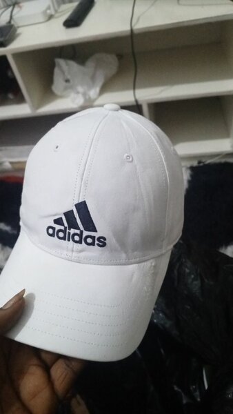 Casquette Adidas Blanche