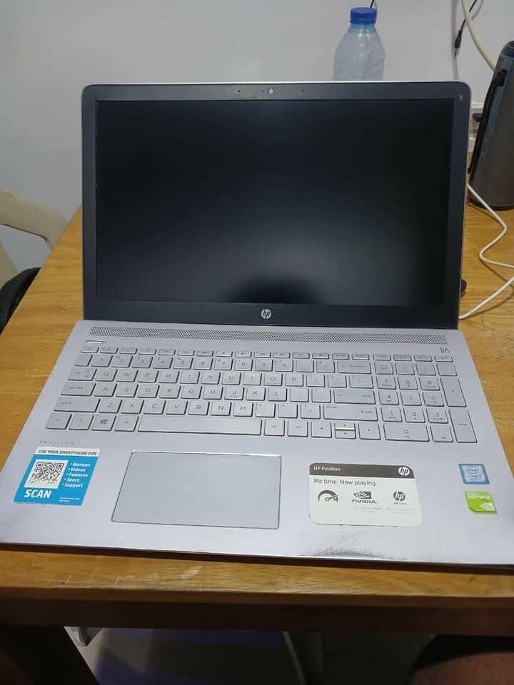 HP PAVILION LAPTOP i7