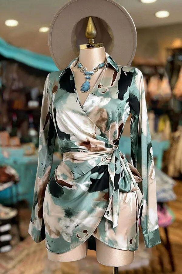 Robe Chemise Satinée Élégante