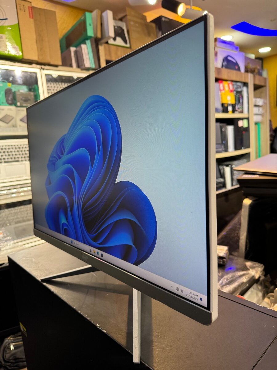 DhP COMPUTER AIO RAM 16GB PROCESSOR Core i7 SSD 256GB