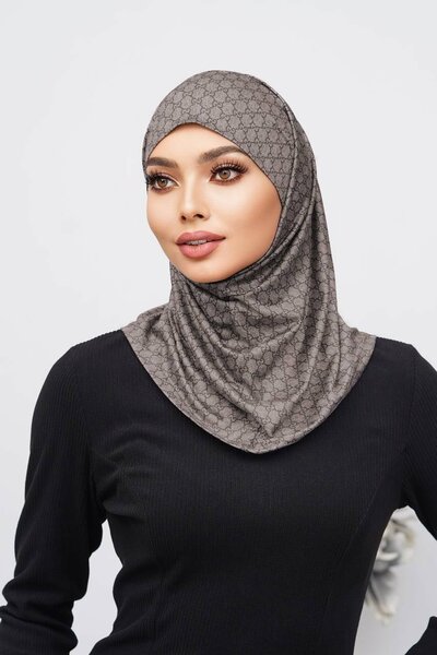 Модель: Зейна с принтом