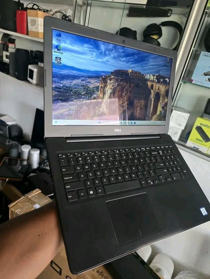 Dell Inspiron Laptop 15 pouces