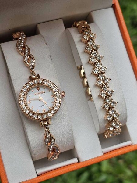Montre et bracelet en or