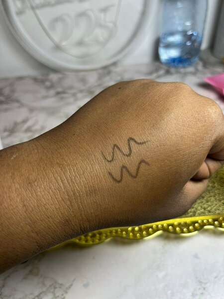 Crayons à lèvres longue tenue