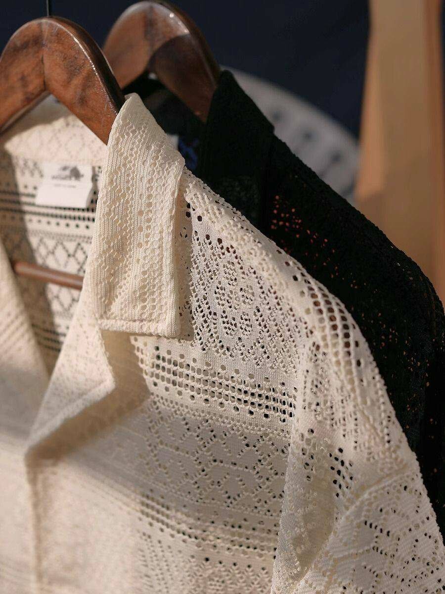 Chemise en dentelle homme