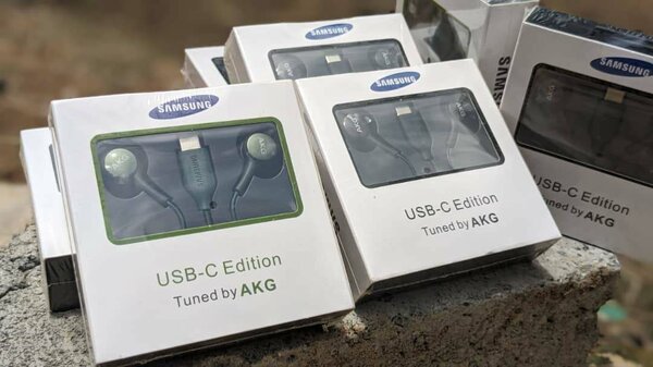 Samsung AKG headsets
