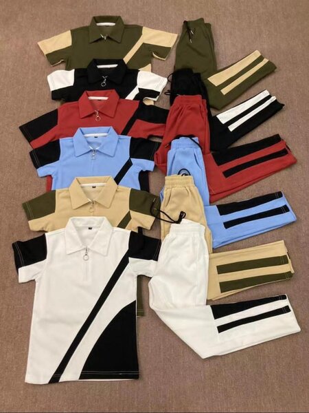 Ensemble de survêtement coloré