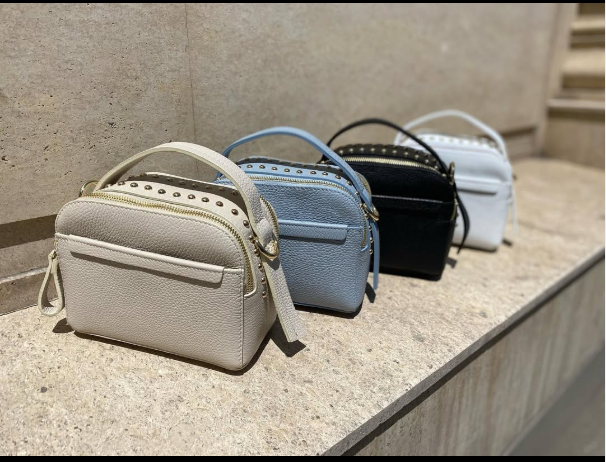 сумки разных цветов