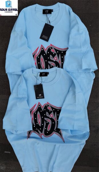 T-shirt bleu graffiti