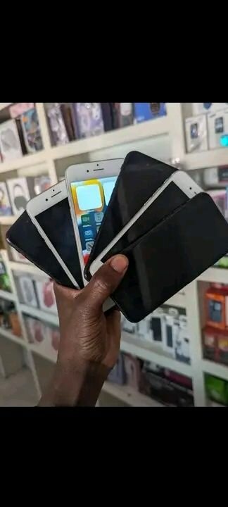 Lot de smartphones reconditionnés