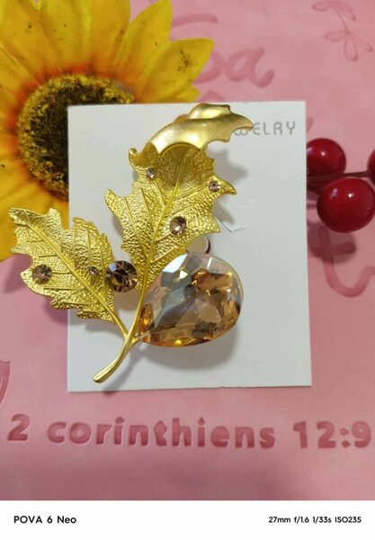 Broche feuille