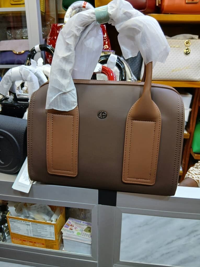 Sac à main élégant en cuir