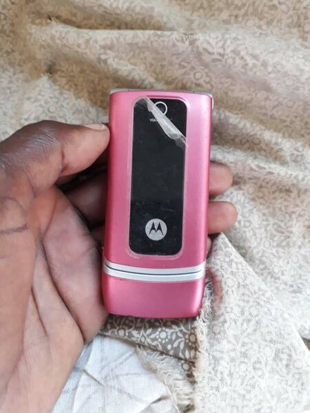 Téléphones à clapet vintage