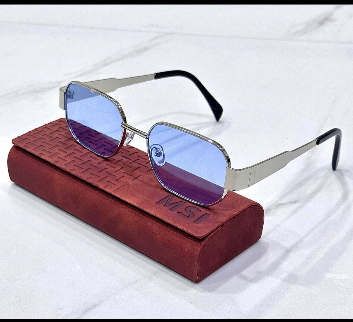 Lunettes de Soleil Élégantes