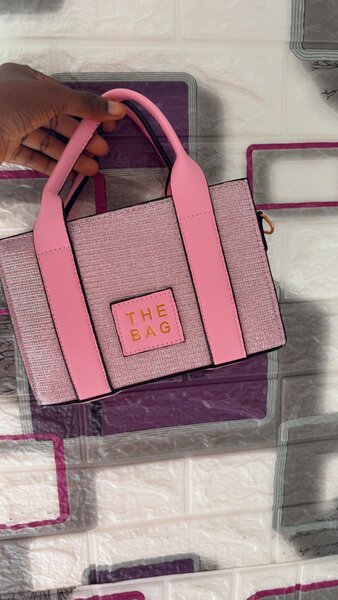 Sac à main pailleté rose élégant