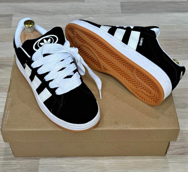 Chaussures Adidas noires pour homme