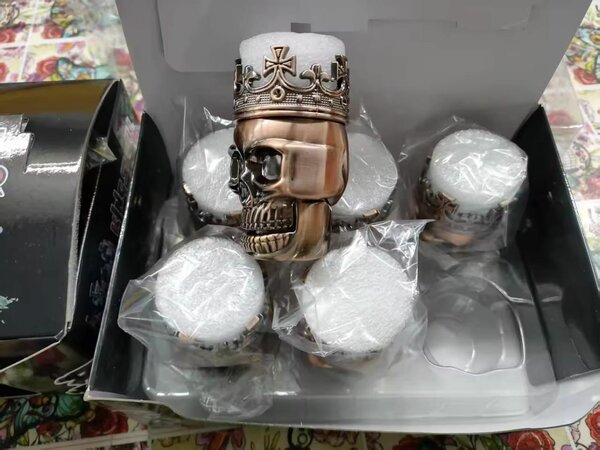 Grinder Crâne Métallique