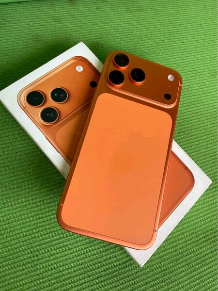 iPhone 15 Pro Max Orange