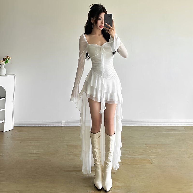 Платье. Все размеры есть, расцветки тоже.