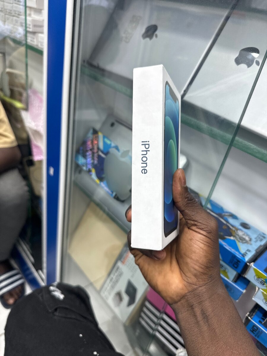 iPhone 12 simple 64GB