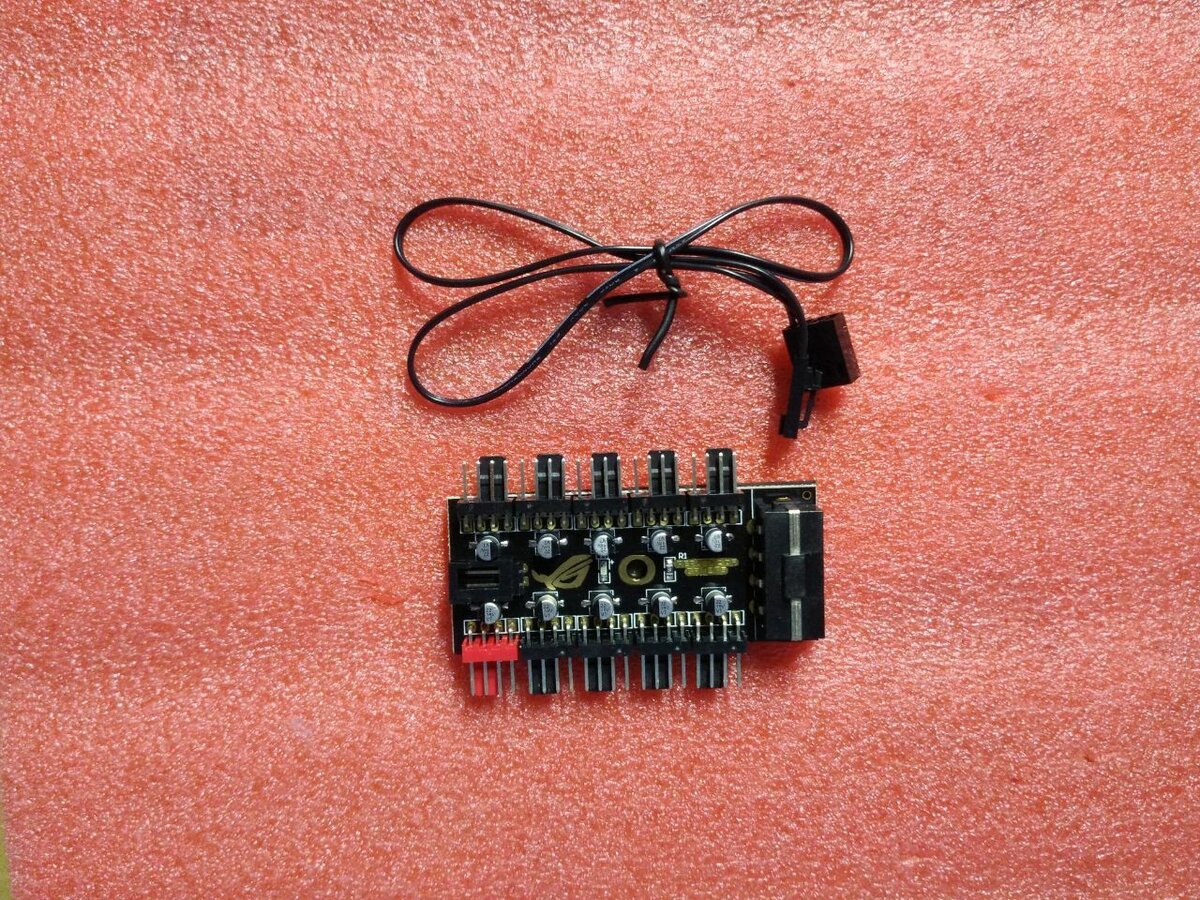 10-портовый разветвитель 4-pin для Кулеров Fan, Cpu