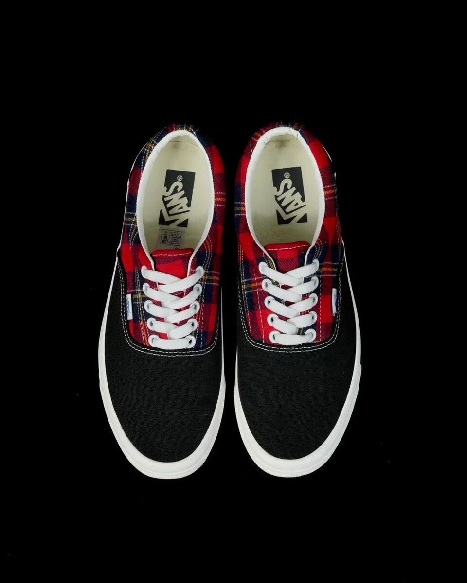 Vans à carreaux tendance