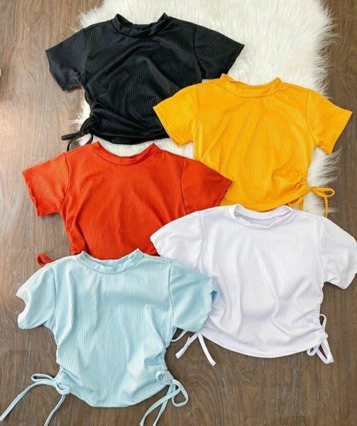 T-shirts et Hauts à la Mode