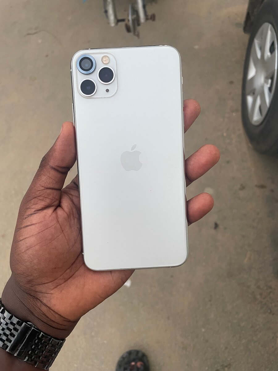 iPhone 11 Pro Max 64Go