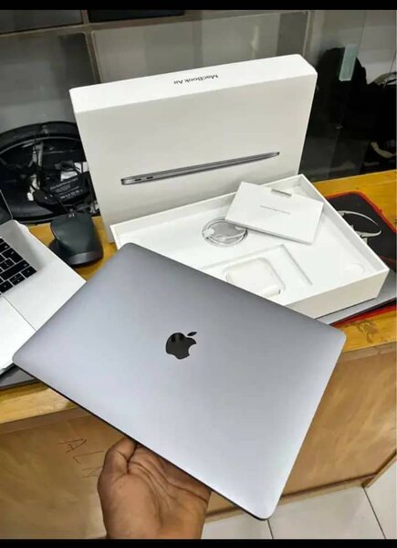 Apple MacBook Air 13" 256GB