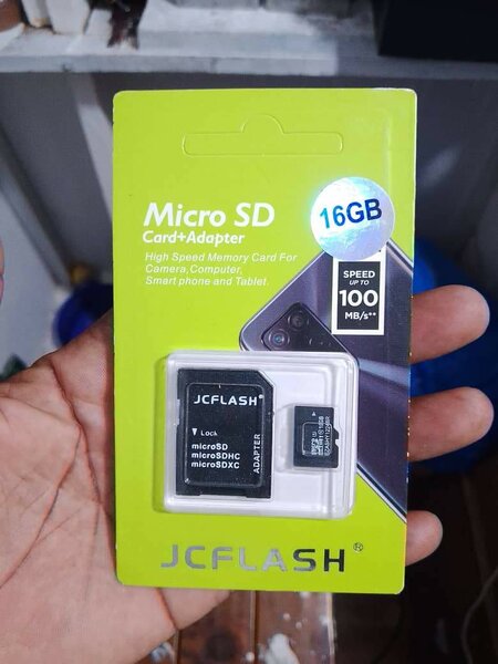 Carte Micro SD 16GB avec Adaptateur
