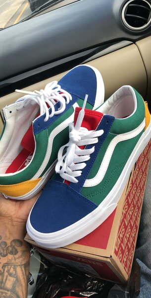 Baskets multicolores tendance