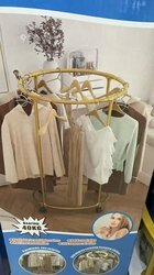 Porte-vêtements rotatif élégant