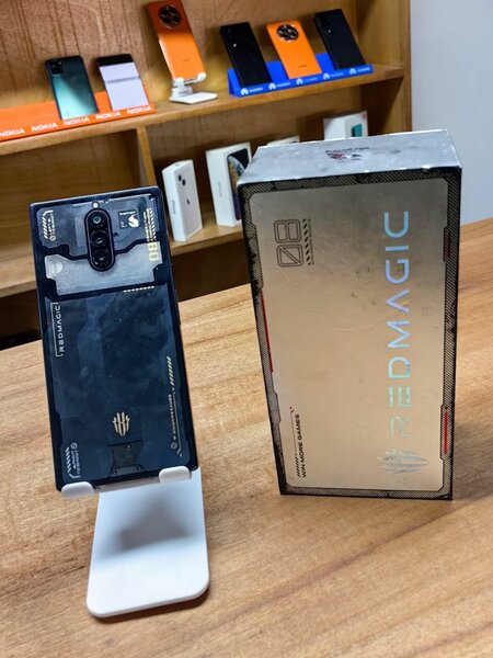 Redmagic 8Pro Gaming 16/512gb