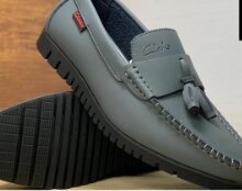 Fashionable men's loafers grey