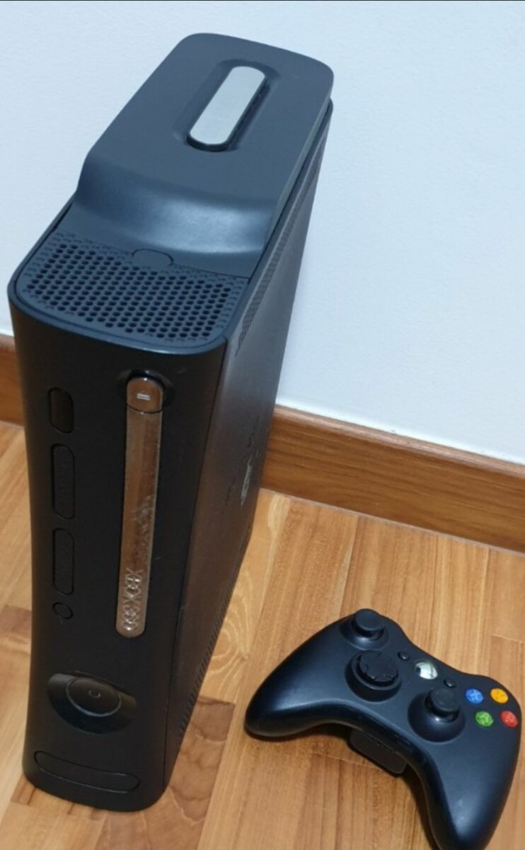 Xbox 360 Game With Wireless Pad