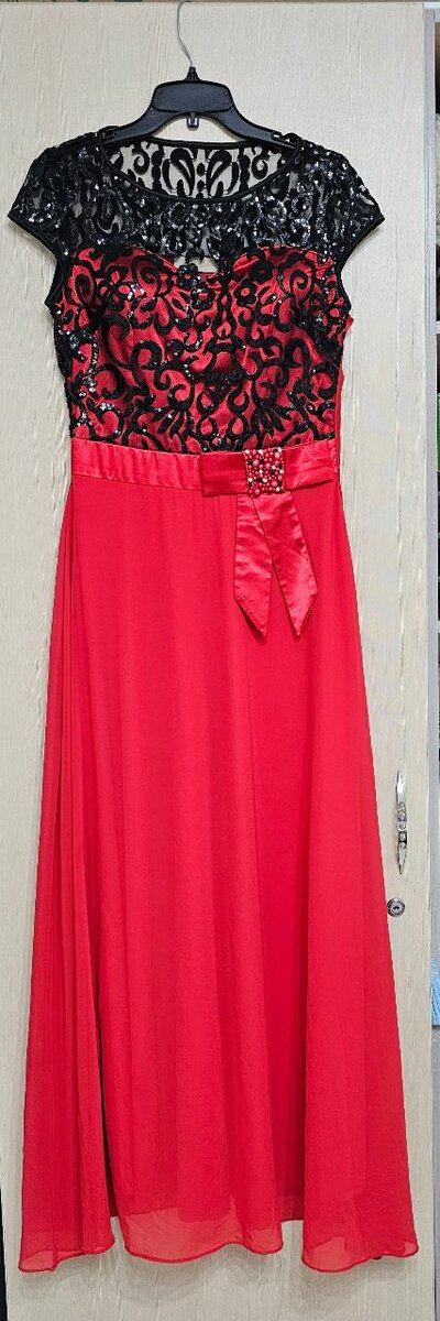 Вечернее платье