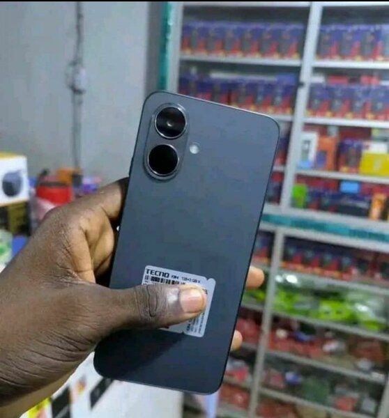 Smartphone TECNO moderne