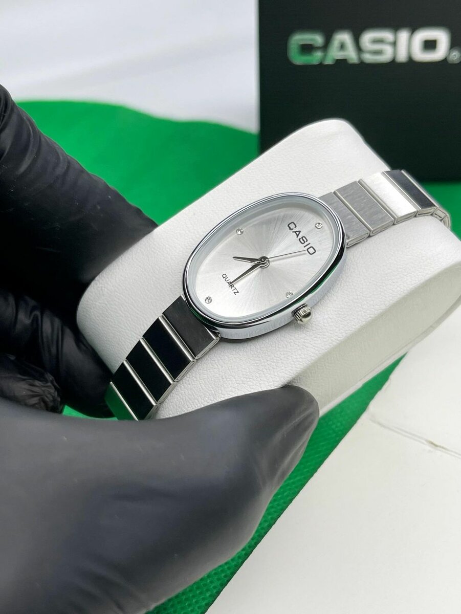 Montre Casio classique élégante