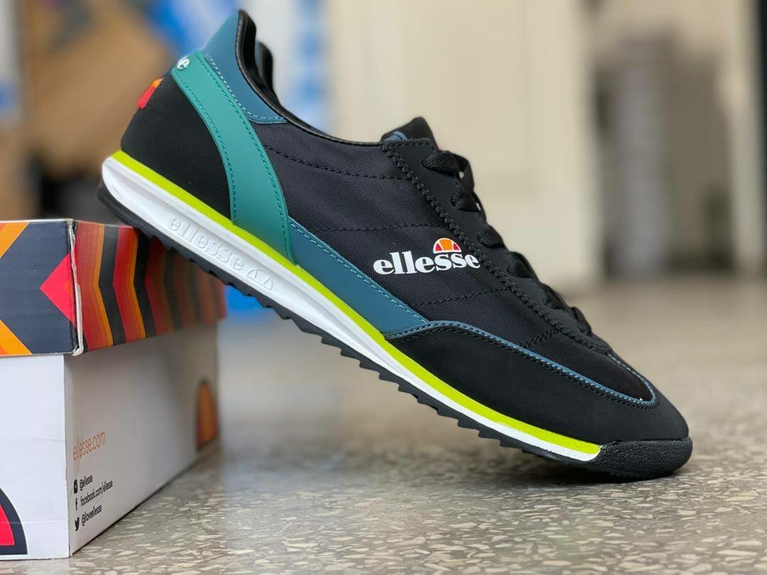 Ellesse.