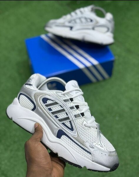 Baskets blanches confortables