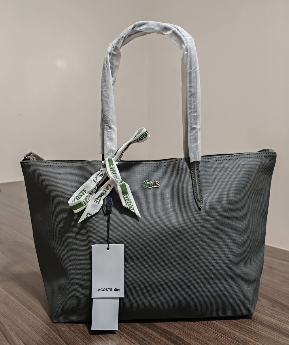 Sac à main Lacoste élégant