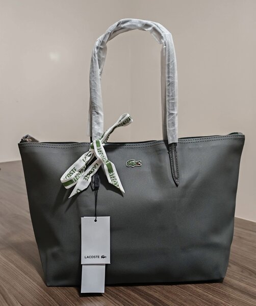 Sac à main Lacoste élégant