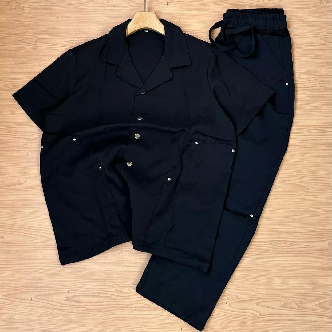 Short sleeve and jeans