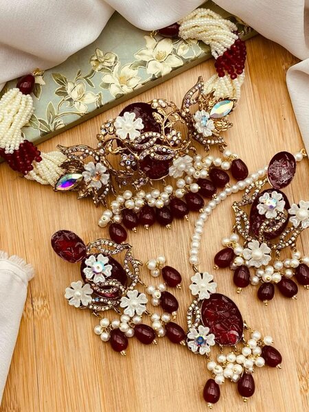Ladies wedding set Necklace and earrings