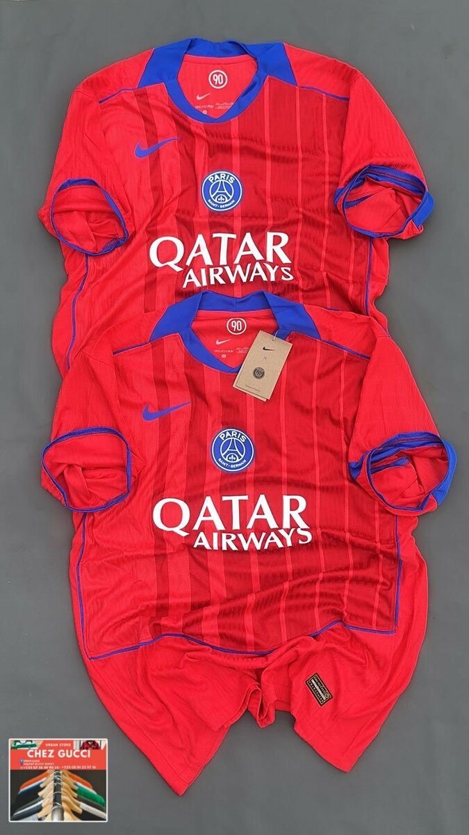 Maillot Rouge de Football