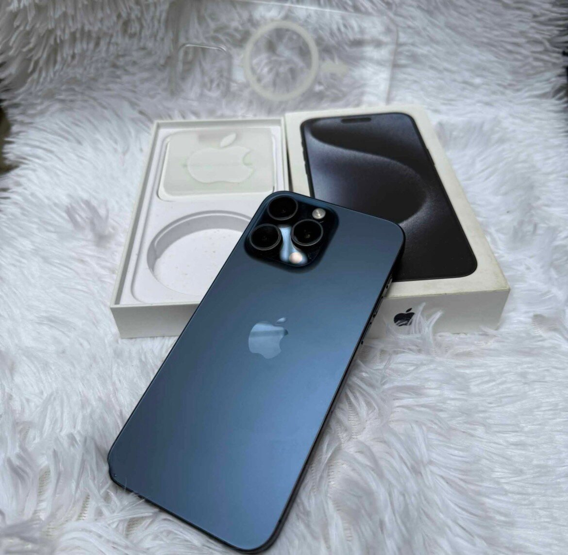 iPhone 15 Pro Max - 256GB-Neuf