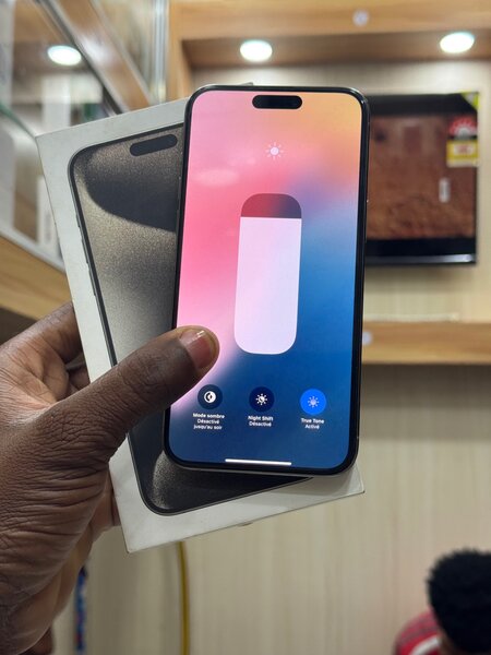 iPhone 15pro max CE 256g