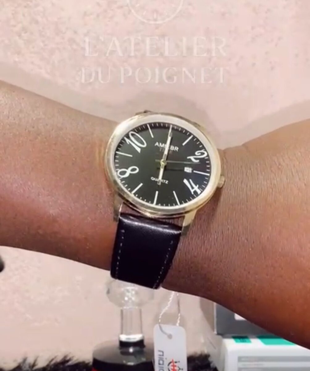 Montre Classique en Cuir Élégante