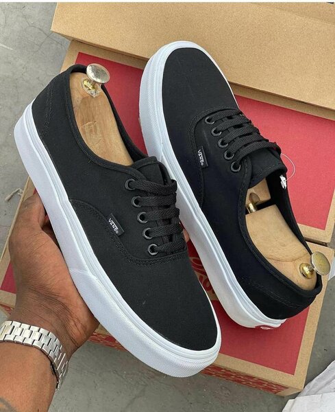 Sneakers noires en toile