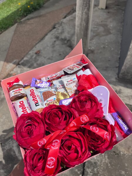 Coffret Cadeau Roses et Chocolats